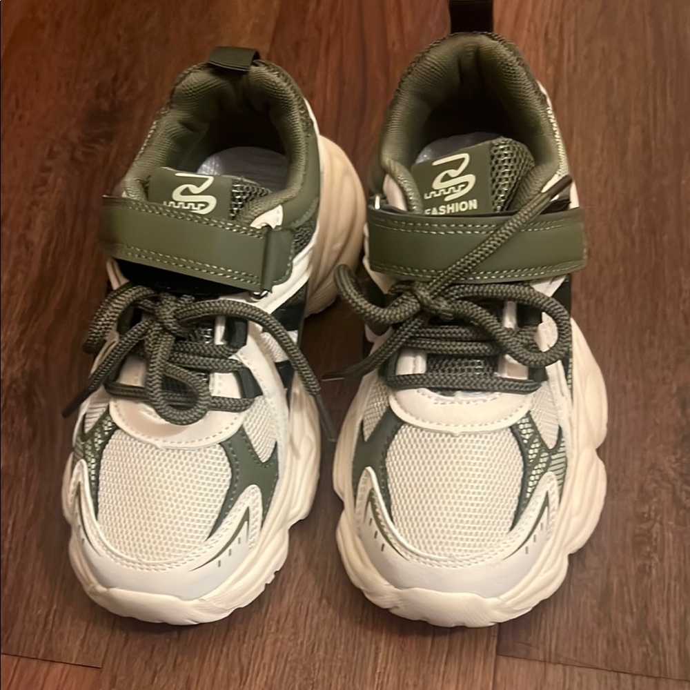 Shein Kids Shoes in Green and White Brand New